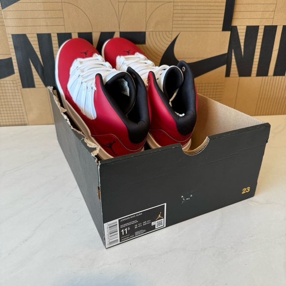 Final Sale!!! 🌺 NIKE 🌺  JORDAN MAX AURA 👟 - Picture 14 of 14